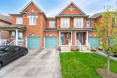 Condo Townhouse in Mississauga