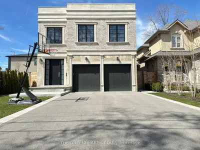 651 Byngmount Avenue, Mississauga, On L5g 1r3