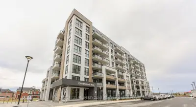 Condo Apartment in Milton