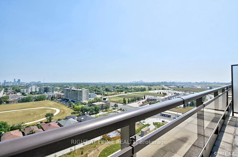 1 De Boers Drive Ph06, Toronto W05, ON M3J 0G6