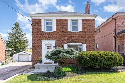 11 Duern Street, Toronto W03, On M6n 4g6
