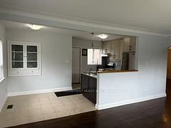 1032 Haig Boulevard, Mississauga, ON L5E 2M5