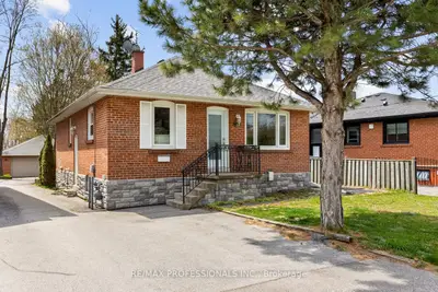 1172 Alexandra Avenue, Mississauga, On L5e 2a5