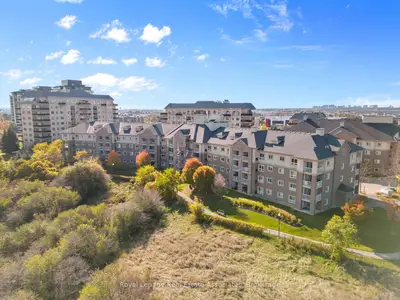 Condo Apartment in Brampton