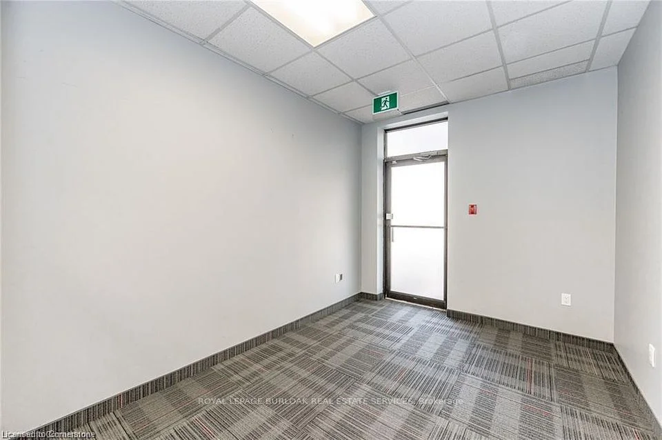 3430 South Service Road 103, Burlington, ON L7N 3T9