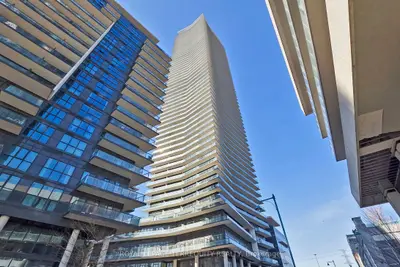 38 Annie Craig Drive 3301, Toronto W06, On M8v 0g9