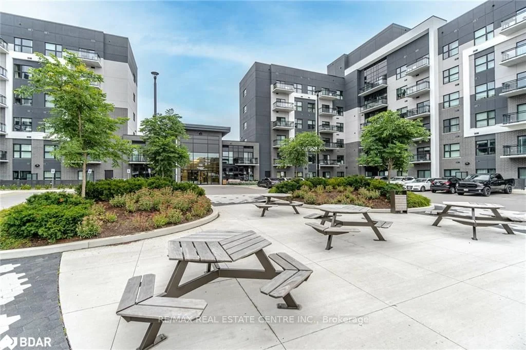102 Grovewood Common Circle 217, Oakville, On L6h 0x2