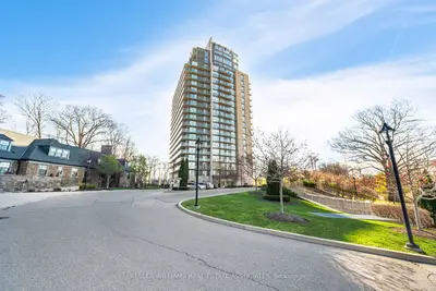 Condo Apartment in Mississauga