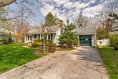 847 FOREST GLEN Avenue, Burlington, ON L7T 2L1