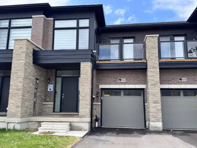 Att/Row/Townhouse in Milton