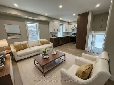 Triplex in Toronto
