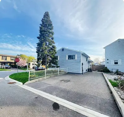 Detached in Brampton