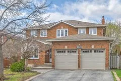 2042 Golden Briar Trail, Oakville, ON L6H 4N4