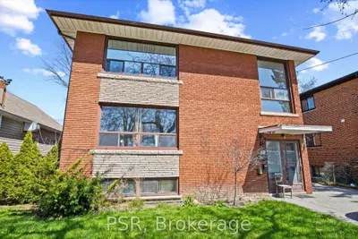 Triplex in Toronto