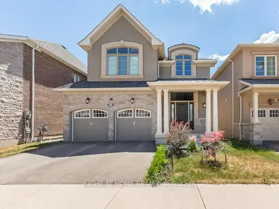 Detached in Oakville