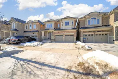 Detached in Brampton