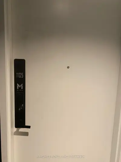 3900 Confederation Parkway 1105, Mississauga, On L5b 0m3