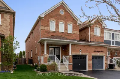 Att/Row/Townhouse in Halton Hills