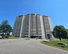 5 San Romanoway Way 402, Toronto W05, On M3n 2y4