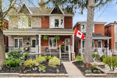 144 Nairn Avenue, Toronto W03, On M6e 4h1