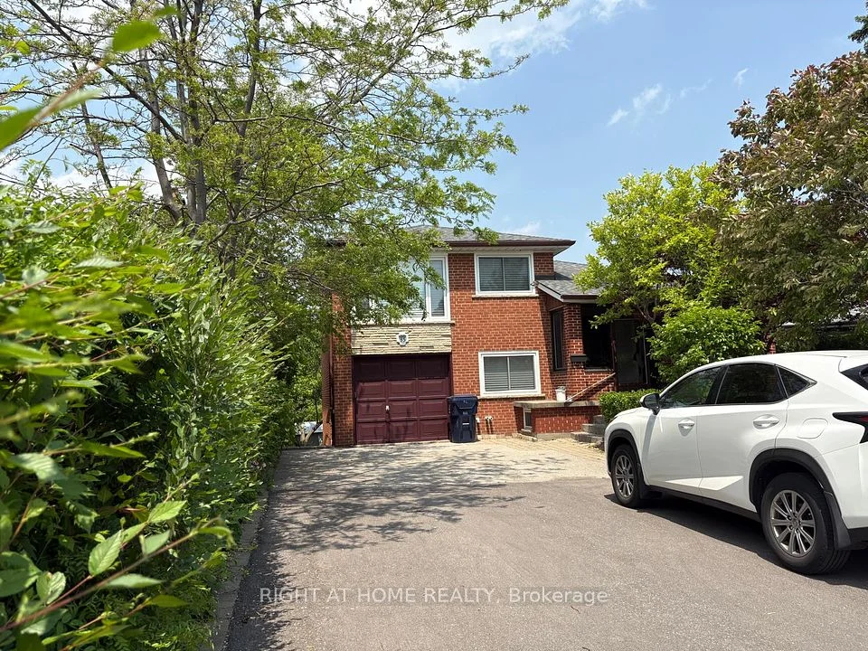 35 Troutbrooke Drive W/Out Basement, Toronto W05, ON M3M 1S6