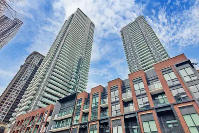 Condo Apartment in Mississauga