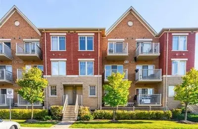 Condo Townhouse in Mississauga