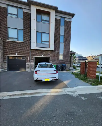 Condo Townhouse in Brampton