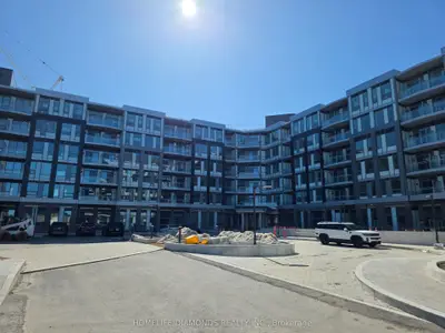 Condo Apartment in Oakville
