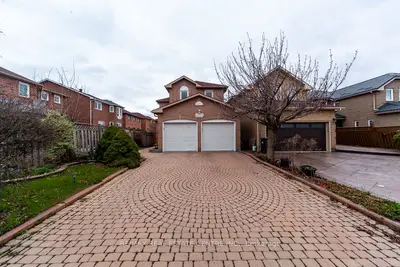 Detached in Mississauga