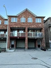 1920 St Clair Avenue W, Toronto W02, ON M6N 1K1