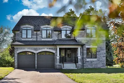 Detached in Oakville