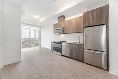 Condo Apartment in Milton