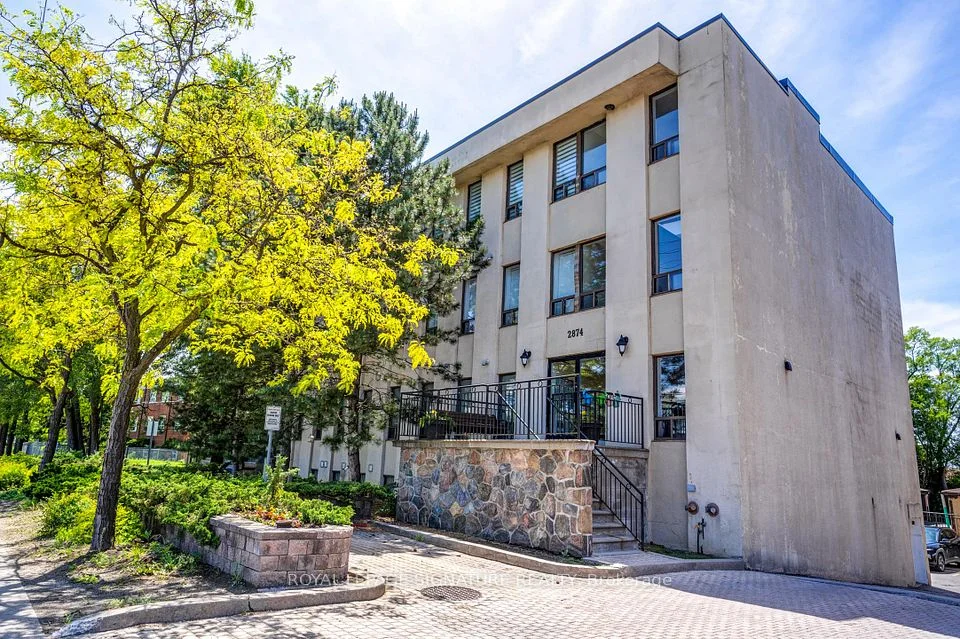 2874 Keele Street 304, Toronto W05, On M3m 3c4