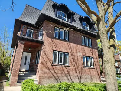 28 Boustead Avenue 3, Toronto W01, On M6r 1y9