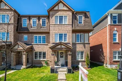 Att/Row/Townhouse in Brampton
