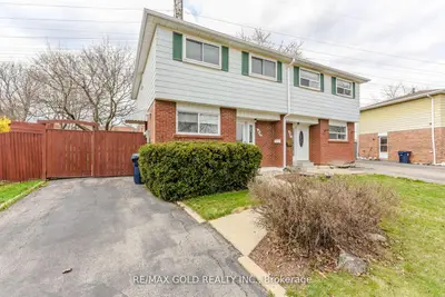 68 Lynmont Road, Toronto W10, On M9v 3x2
