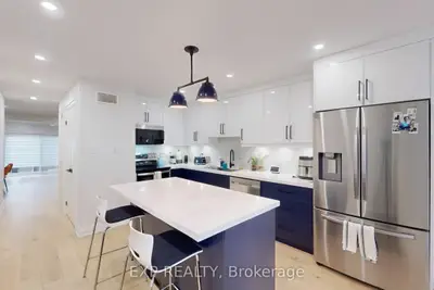 Condo Townhouse in Mississauga