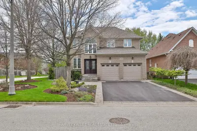 2048 Heatherwood Drive, Oakville, On L6m 3p5
