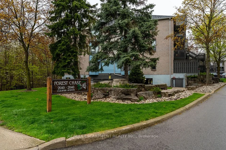 2030 Cleaver Avenue 302, Burlington, ON L7M 4C3