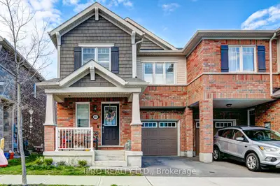 Att/Row/Townhouse in Milton