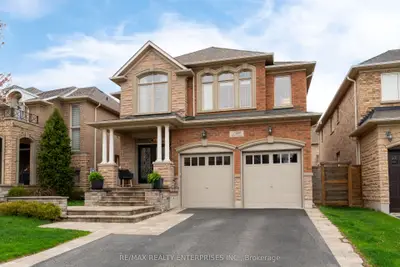 Detached in Oakville