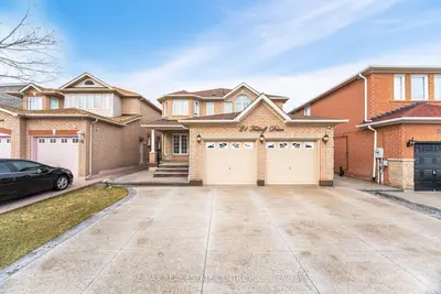 Detached in Brampton