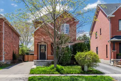 2492 Capilano Crescent, Oakville, On L6h 6l4
