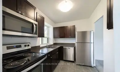 1524 Lawrence Avenue W 108, Toronto W04, On M6l 1b7