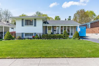 Detached in Burlington