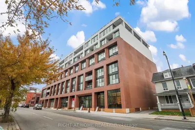 Condo Apartment in Toronto