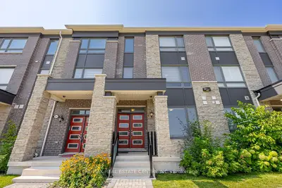 Att/Row/Townhouse in Brampton