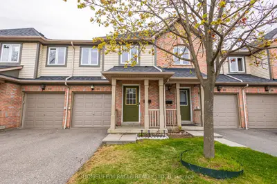 Condo Townhouse in Mississauga
