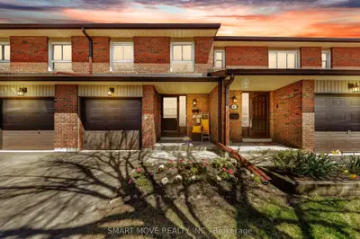 Condo Townhouse in Mississauga